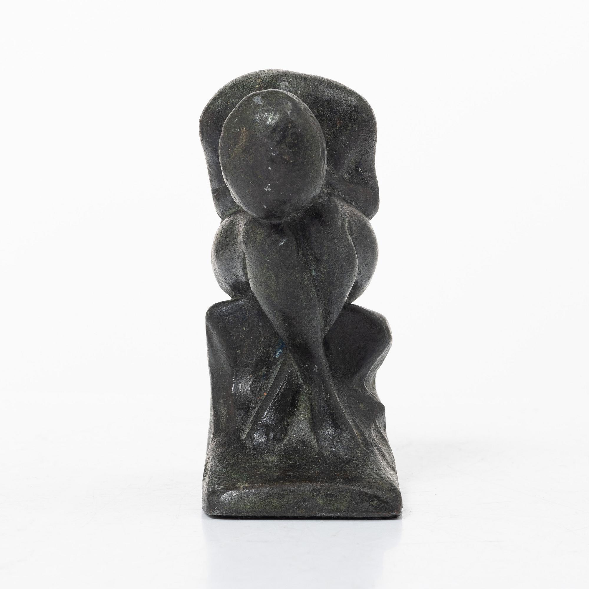 Halvar Frisendahl, Seated figure.