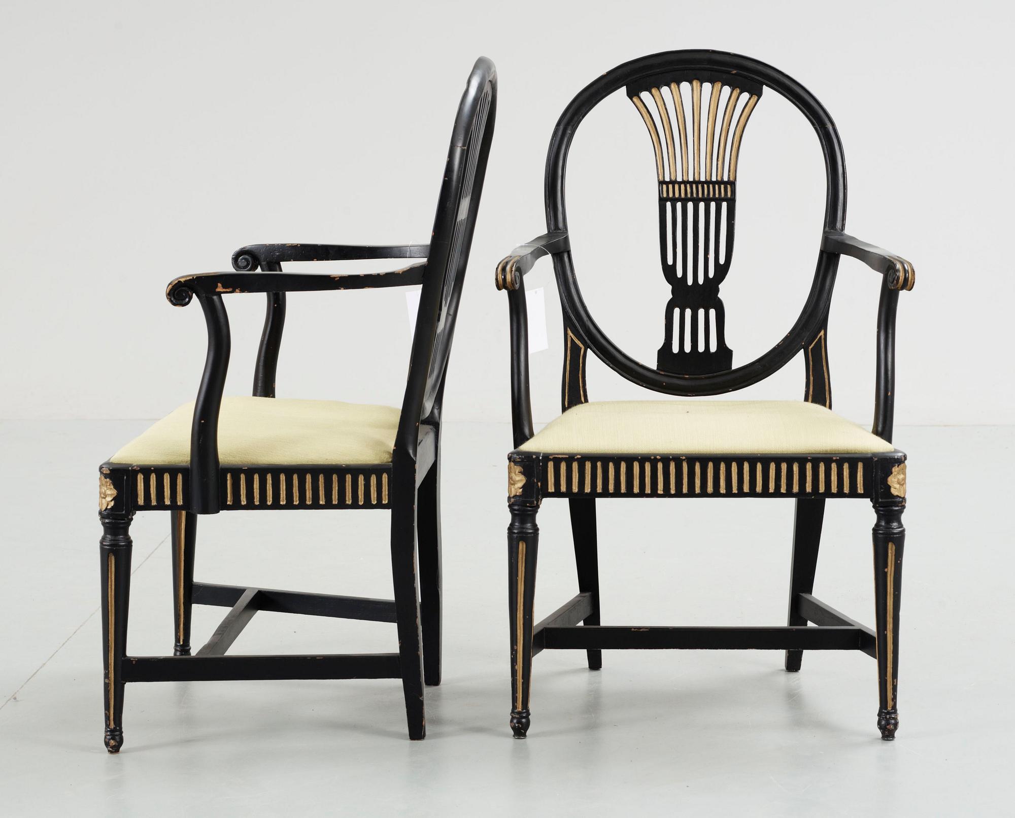 KARMSTOLAR, ett par, gustaviansk stil. 1800-tal.