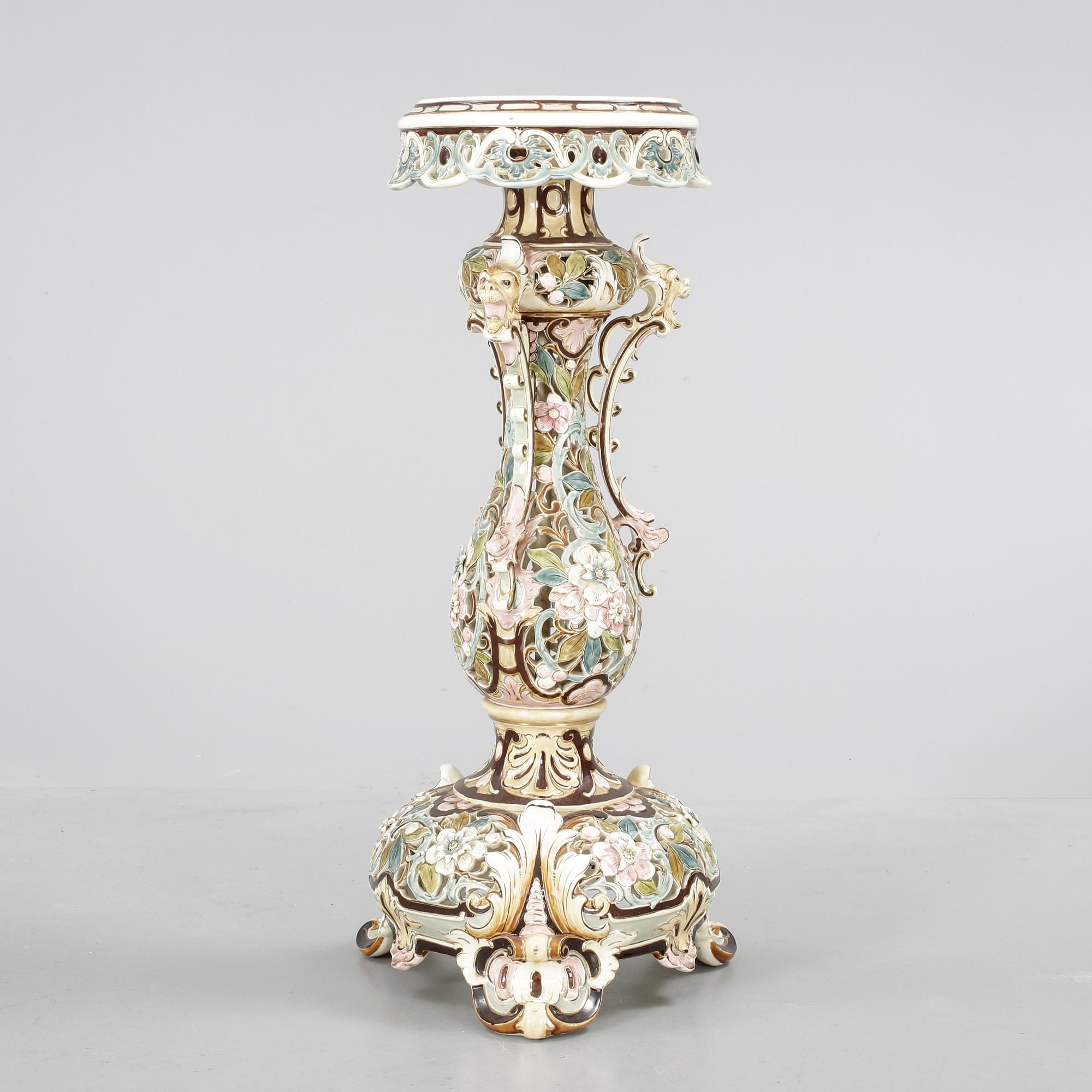 PIEDESTAL, porslin, 1900-talets första hälft.