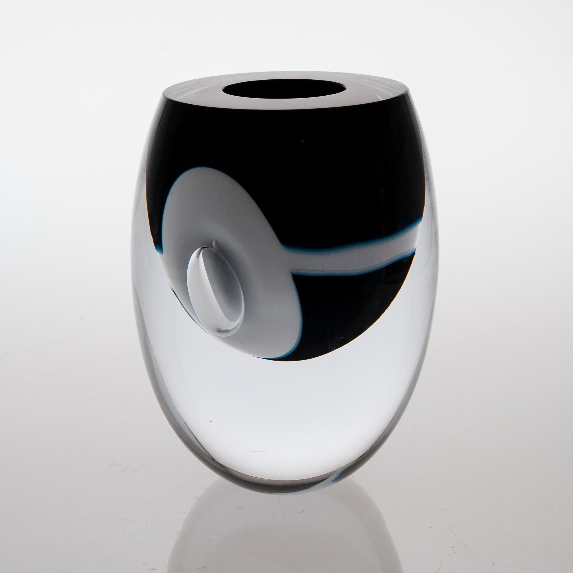 Timo Sarpaneva, A GLASS SCULPTURE. Claritas, The Ring of Trajan. Signed Timo Sarpaneva, Iittala.