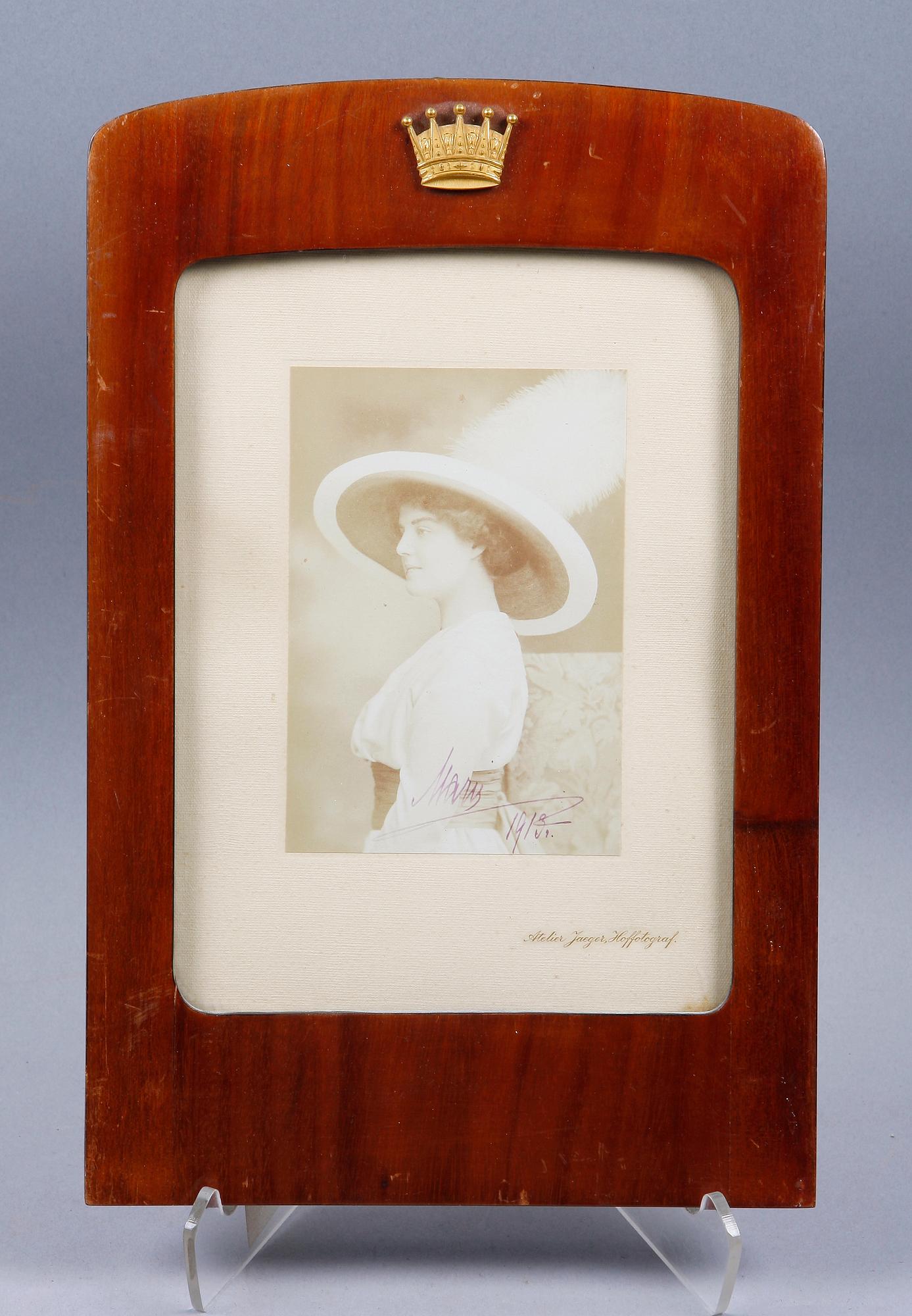 KUNGLIGT FOTOGRAFI, sign o dat 1913.