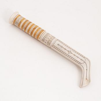 A reindeer horn knife, with horn blade, by Tore Sunna, before 1965, signed.