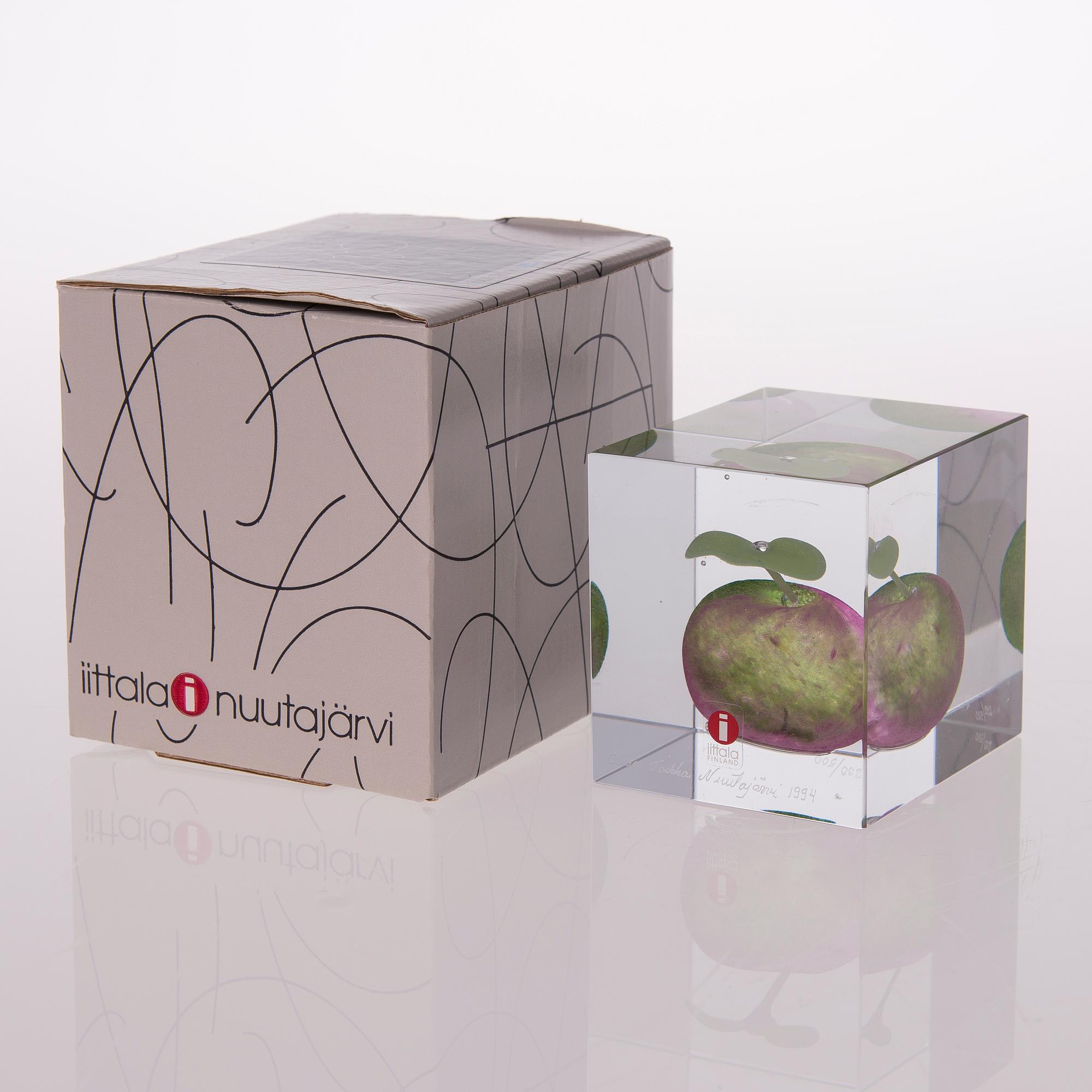 A Glass Cube, signed Oiva Toikka Nuutajärvi 1994, 230/500.