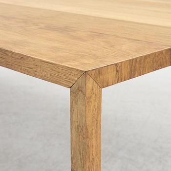 Piergiorgio & Michele Cassangia, matbord, "Tense Material Table", MDF Italia.