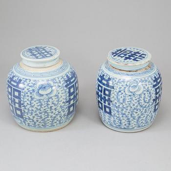 Two blue and white jars, Qing dynasty, 19th Century.