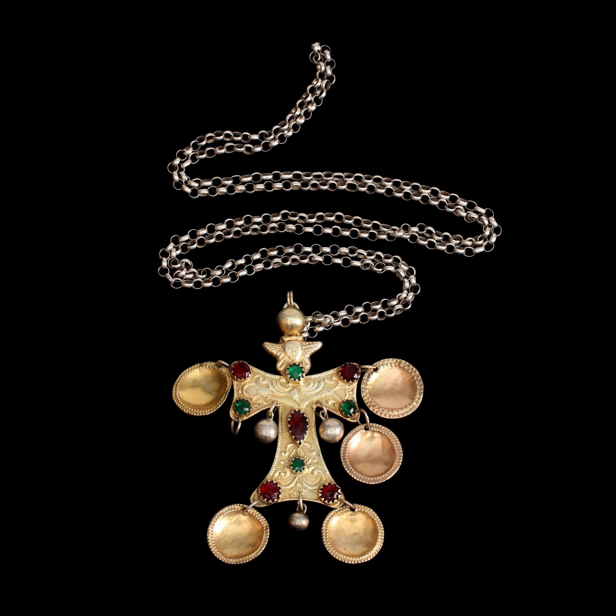 STRIGLAKORS, silver med färgade glasstenar. 1800-tal.