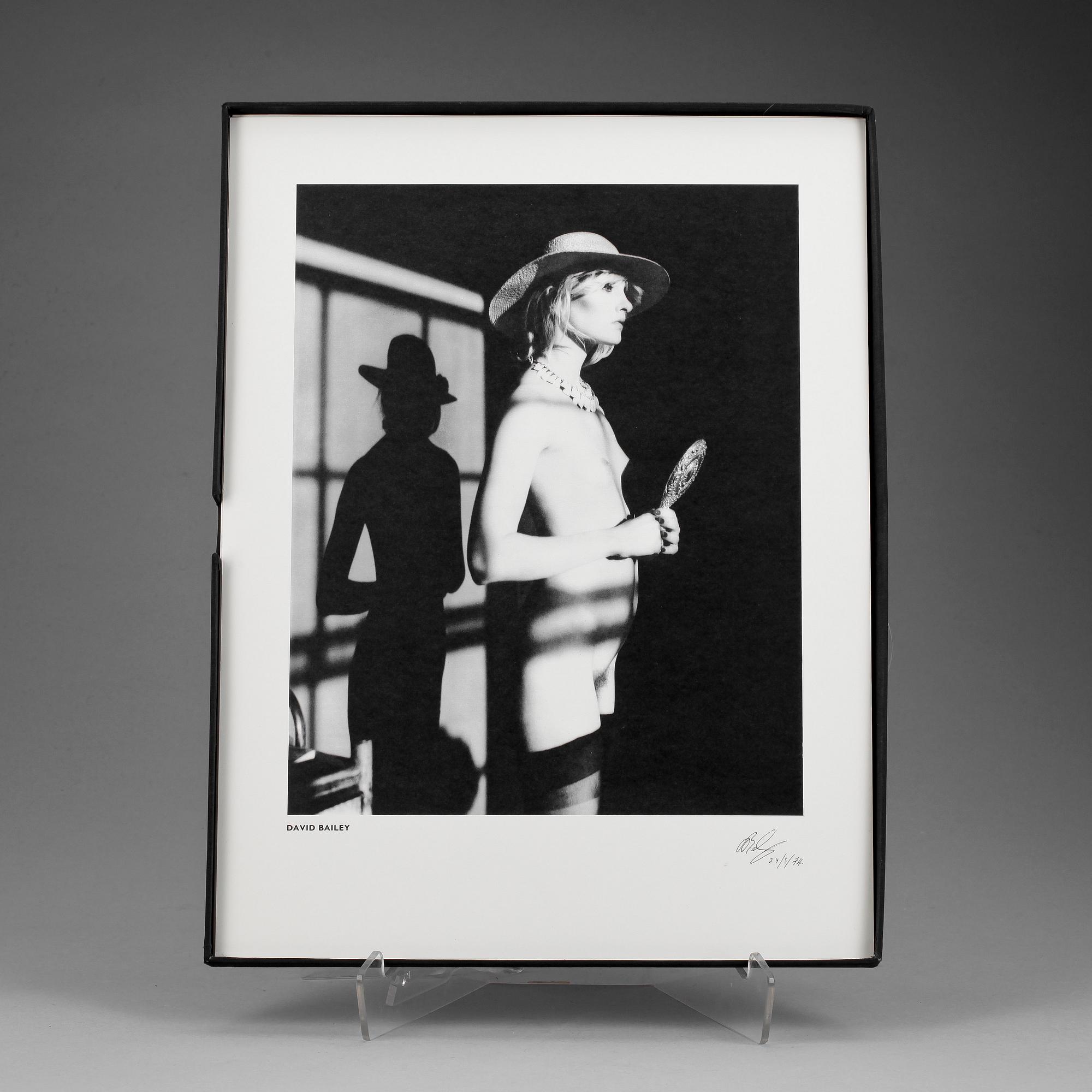 FOTOGRAFISK MAPP, 12 st, "12 Instant Images", utgiven av Polaroid, sign i trycket, Ed 1000, 1973-75.