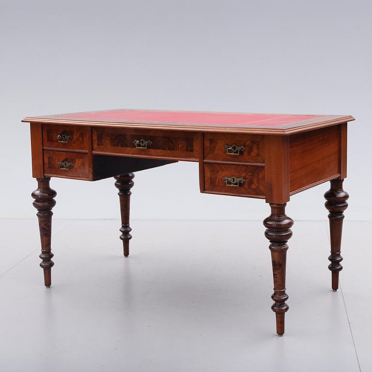 SKRIVBORD, nyrenässans, sent 1800-tal.