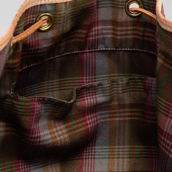 A Mulberry bucket bag.