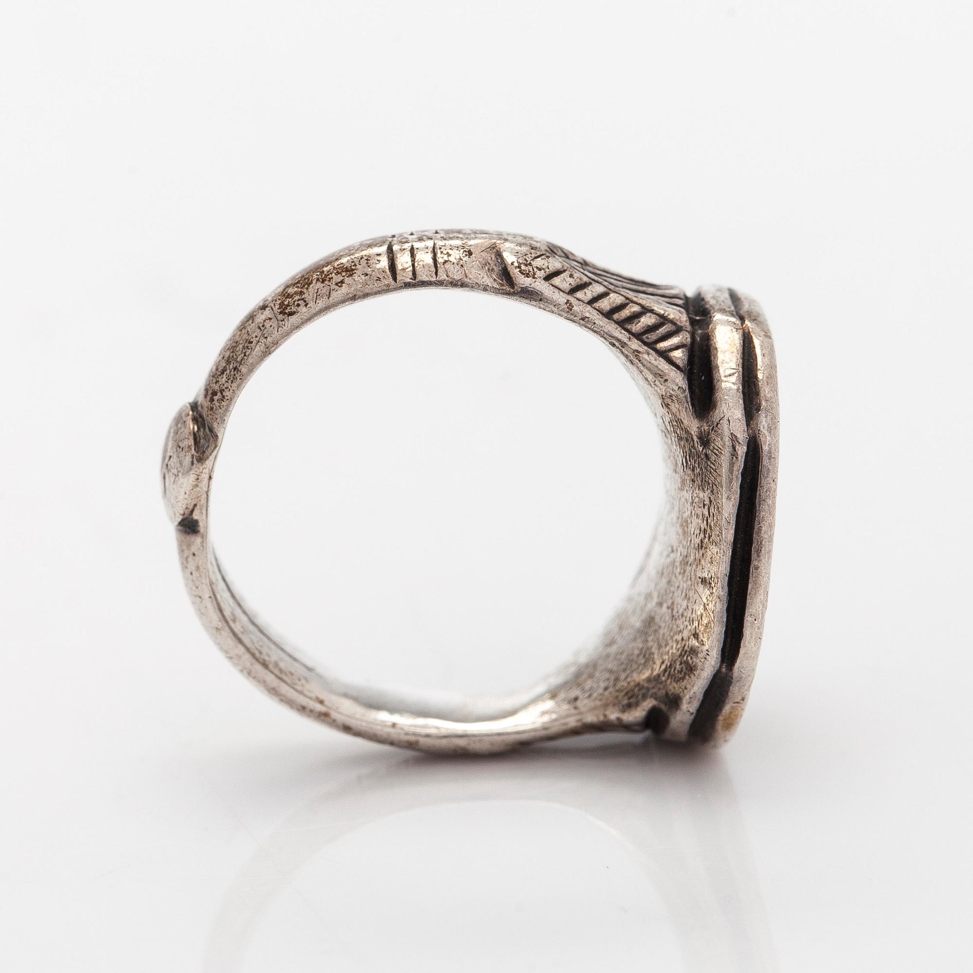 Merchant's ring, silver, 16th century.