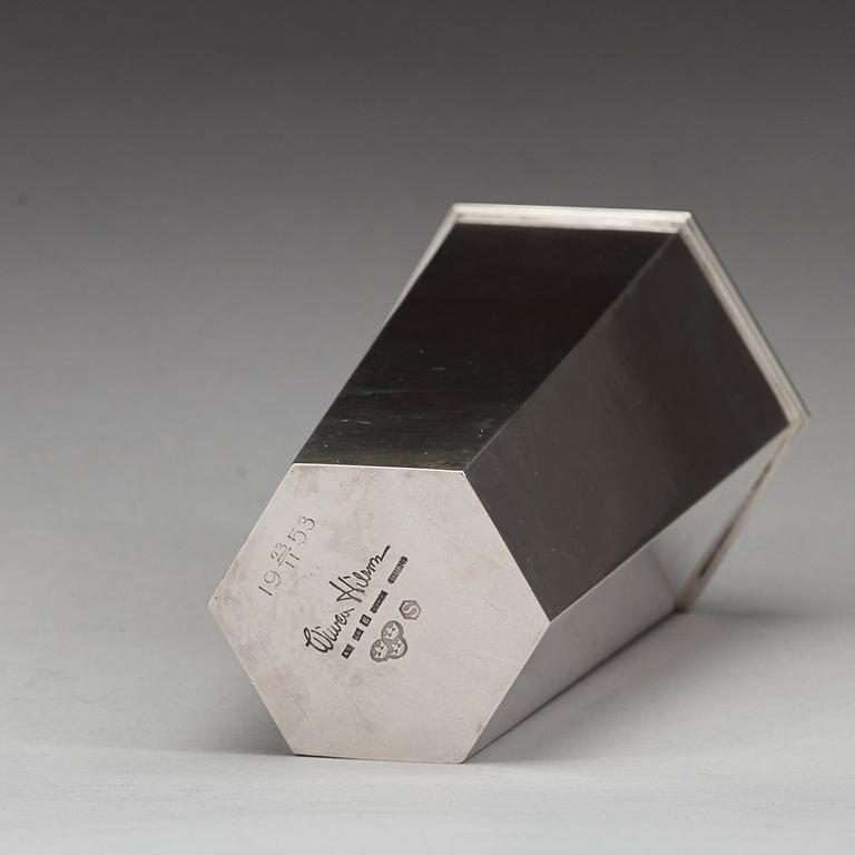 Wiwen Nilsson, an hexagnal sterling vase, Lund 1953.