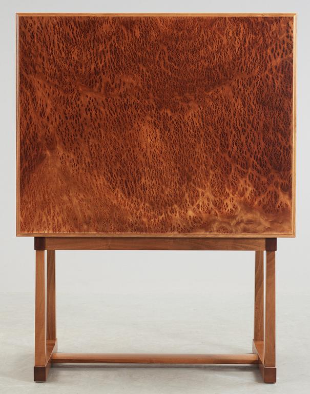 A Josef Frank burrwood veneer, mahogany and walnut cabinet, 'Nationalmuseiskåpet', Svenskt Tenn, model 881.