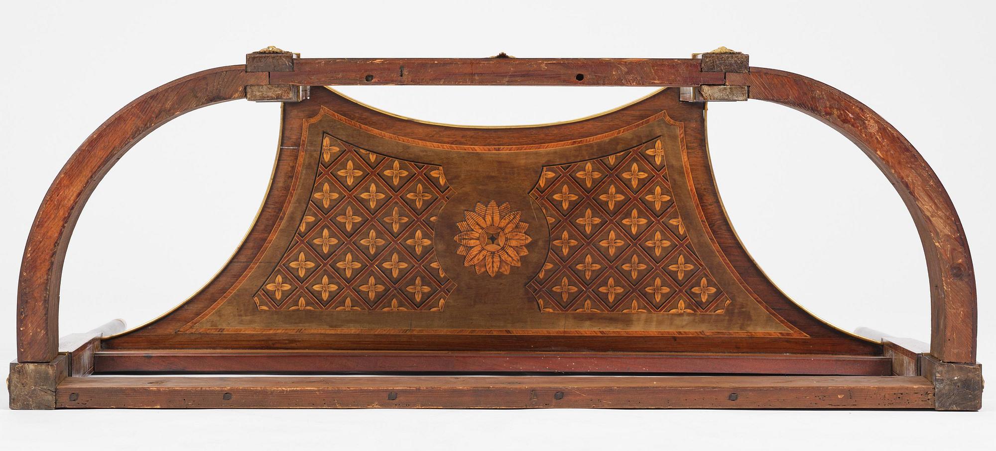 Konsolbord, utfört i Georg Haupts art, omkring år 1900, Gustaviansk stil.