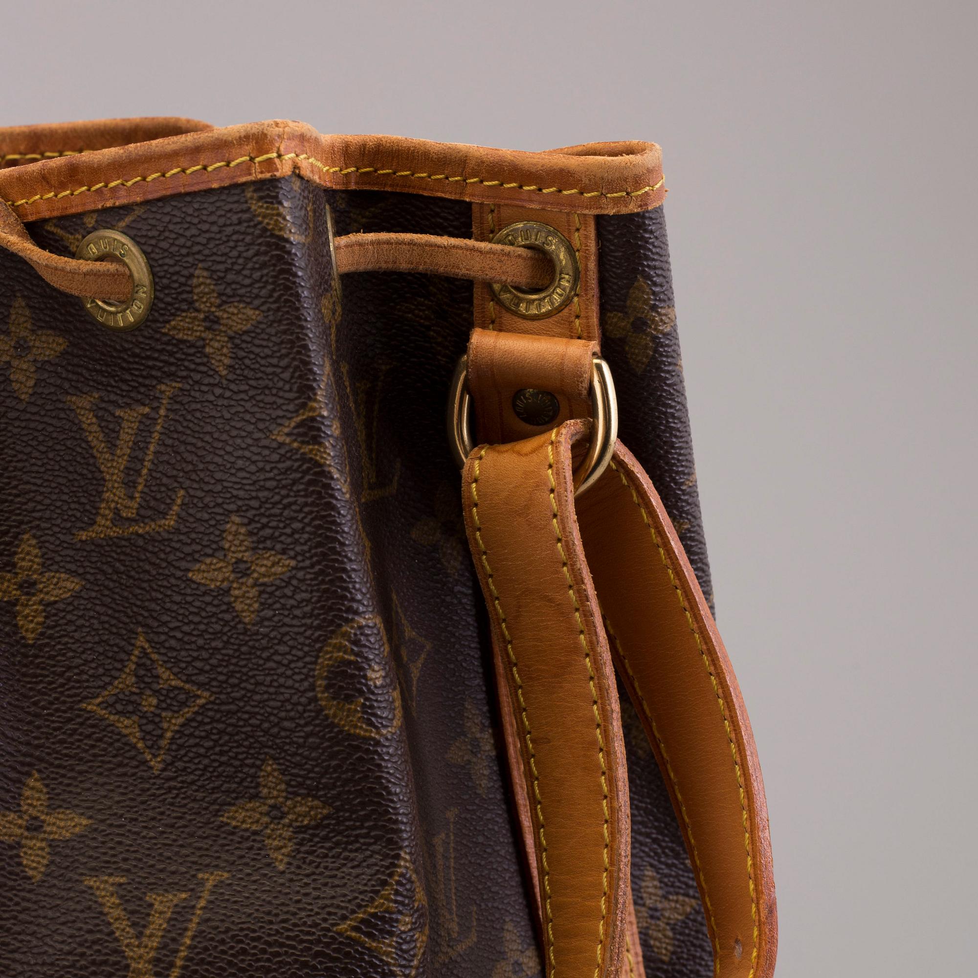 LOUIS VUITTON, a 'Noé' handbag.