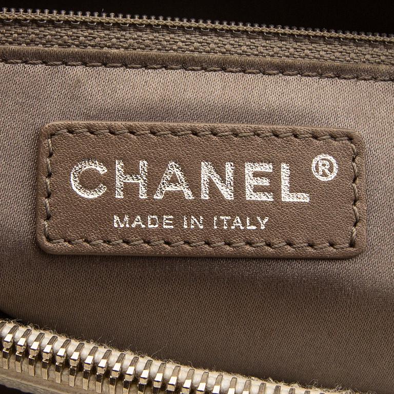 Chanel,.