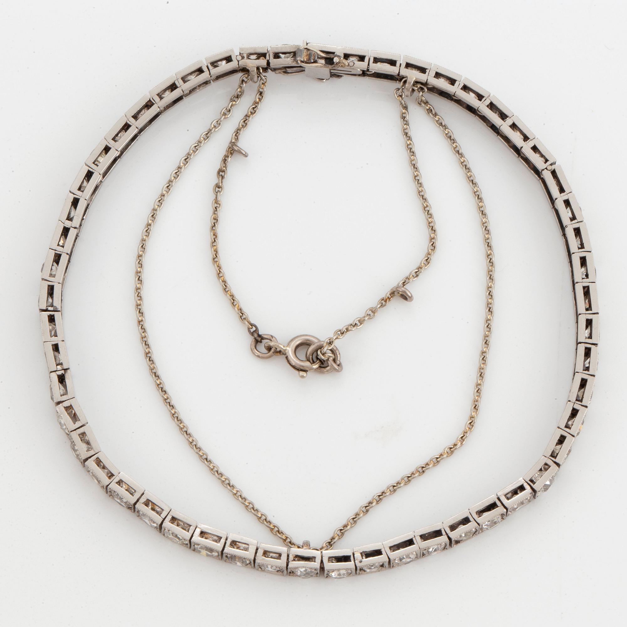 Armband platina med gammalslipade diamanter total vikt ca 2.50 ct.