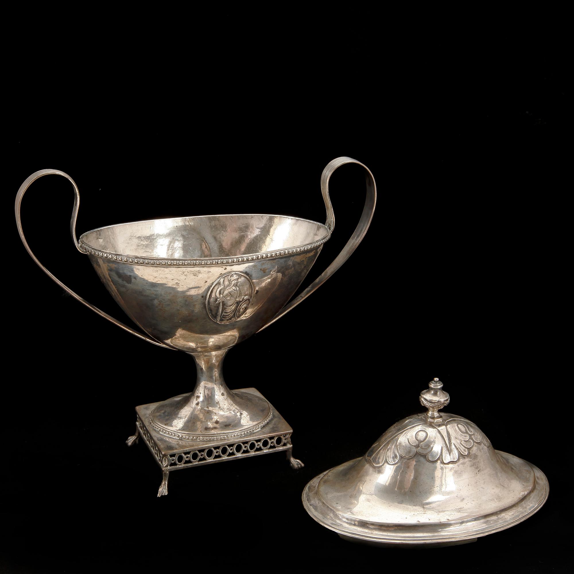 SOCKERSKÅL, silver, sengustaviansk, Olof Yttraeus, Uppsala 1797. Vikt ca 473 gram.