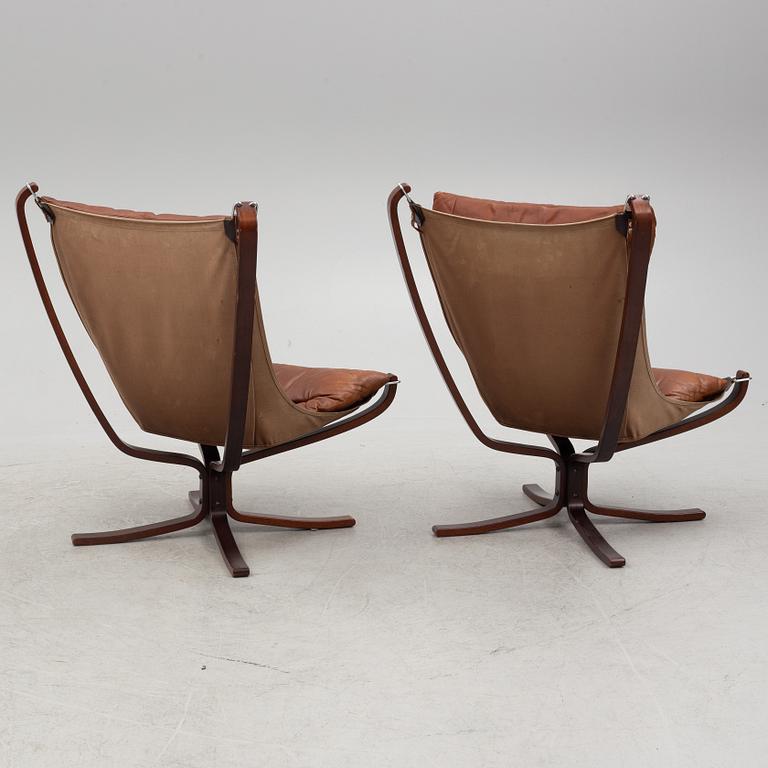 Sigurd Ressel, a pair of, "Falcon chair", Vatne Möbler, Norway 1970s.