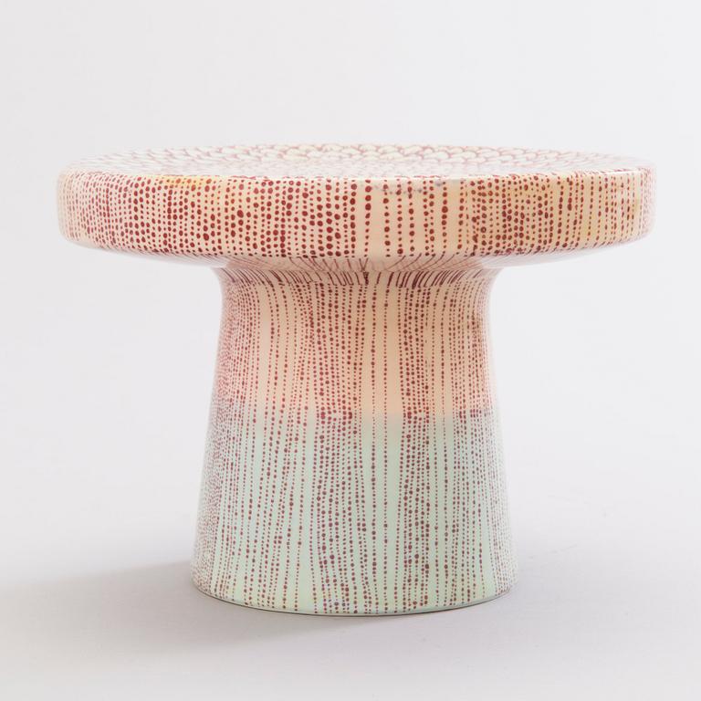 HEINI RIITAHUHTA, veistos/tarjoilumalja, "Sieni", posliinia, signeerattu Heini Riitahuhta.