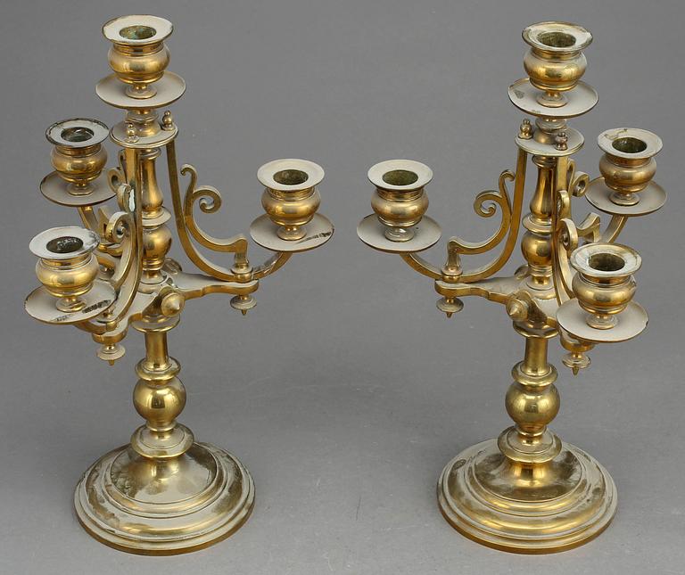 KANDELABRAR, et par, mässing, 1800-talets slut.