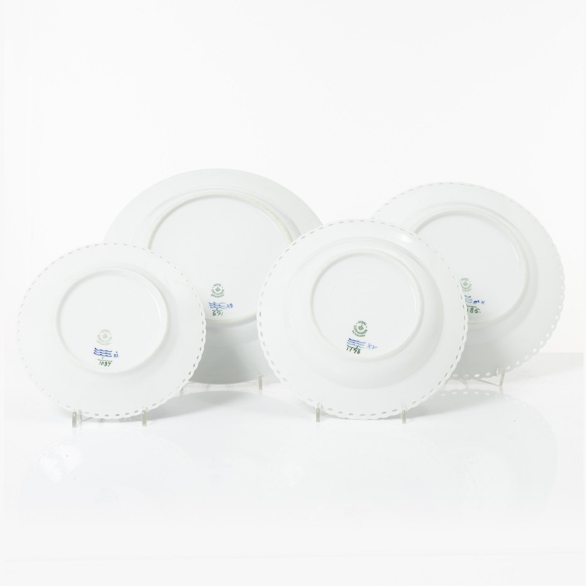 Royal Copenhagen, dinner and coffee service, 81 pcs, Blue Fluted, Full and Half Lace.