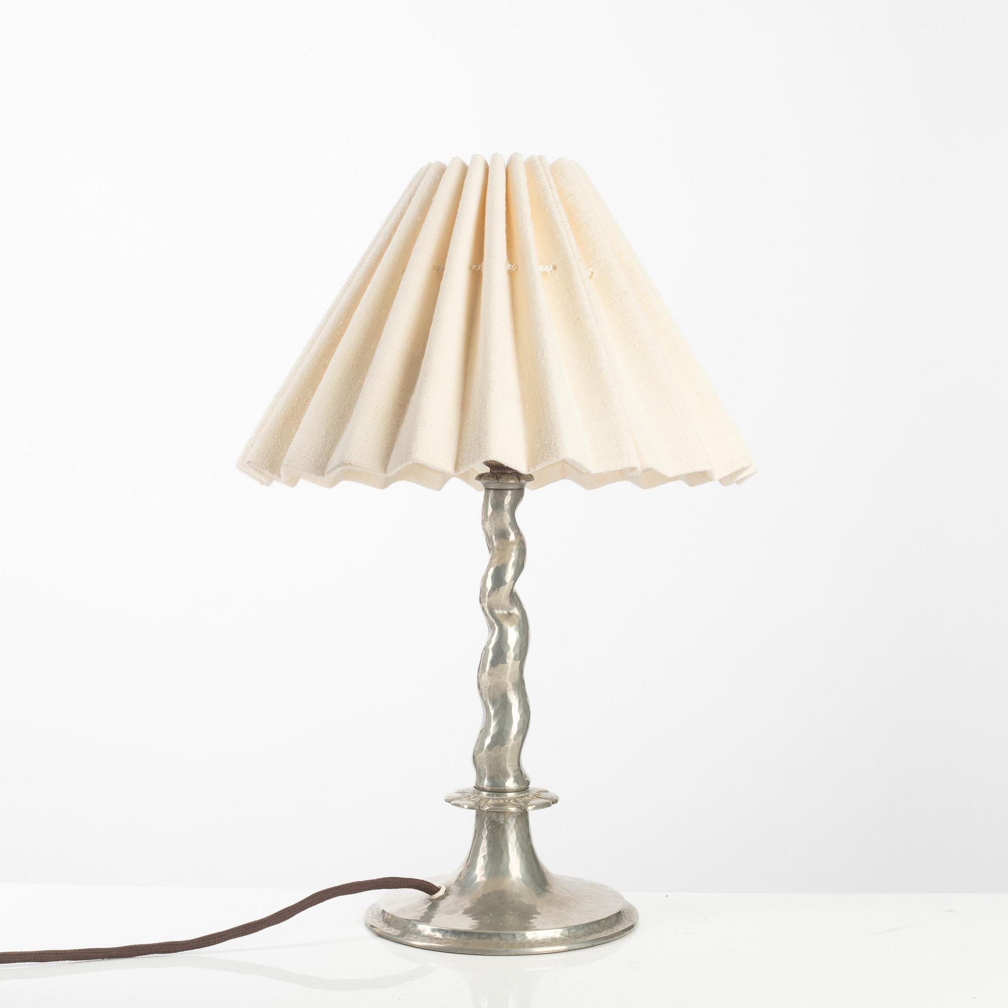 Harald Notini, bordslampa, modell "6891", Arvid Böhlmarks Lampfabrik, Stockholm 1920-tal.