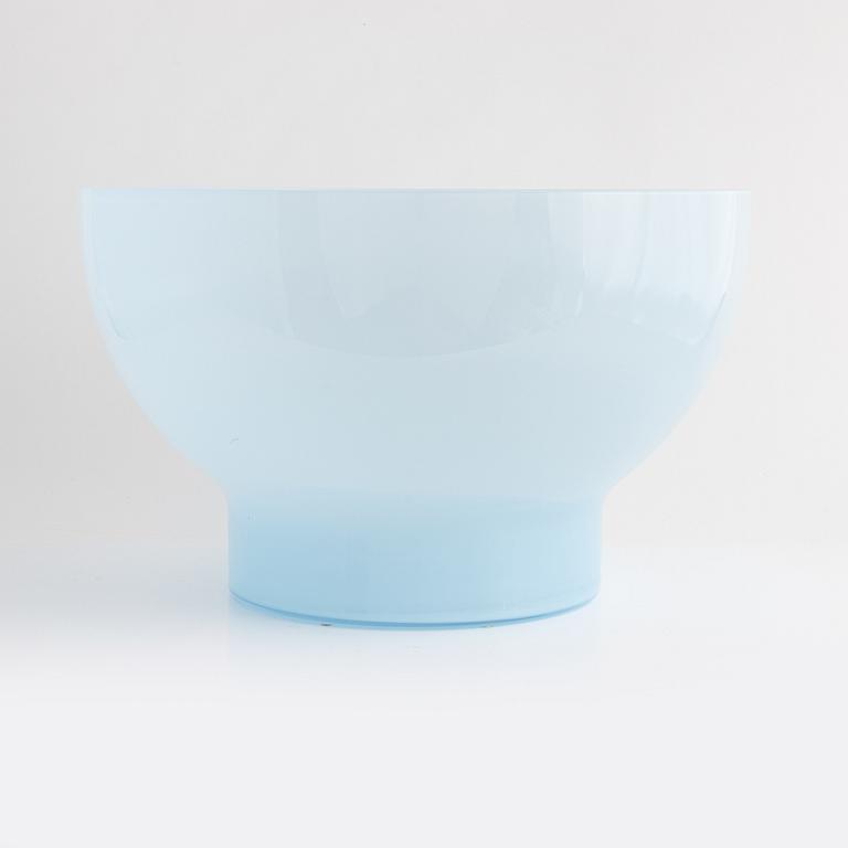 Anne Nilsson, a bowl, numbered 1/5, Kosta Boda.