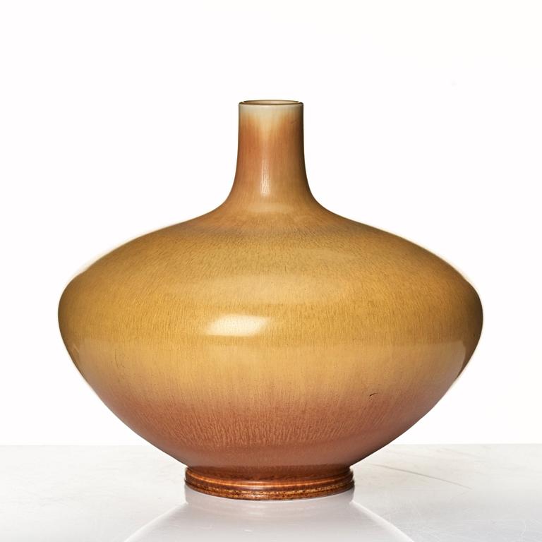 Berndt Friberg, a stoneware vase, Gustavsberg studio, Sweden 1964.