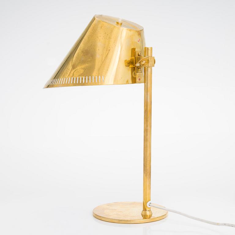 Paavo Tynell, a mid-20th-century  '9227' table lamp for Idman.