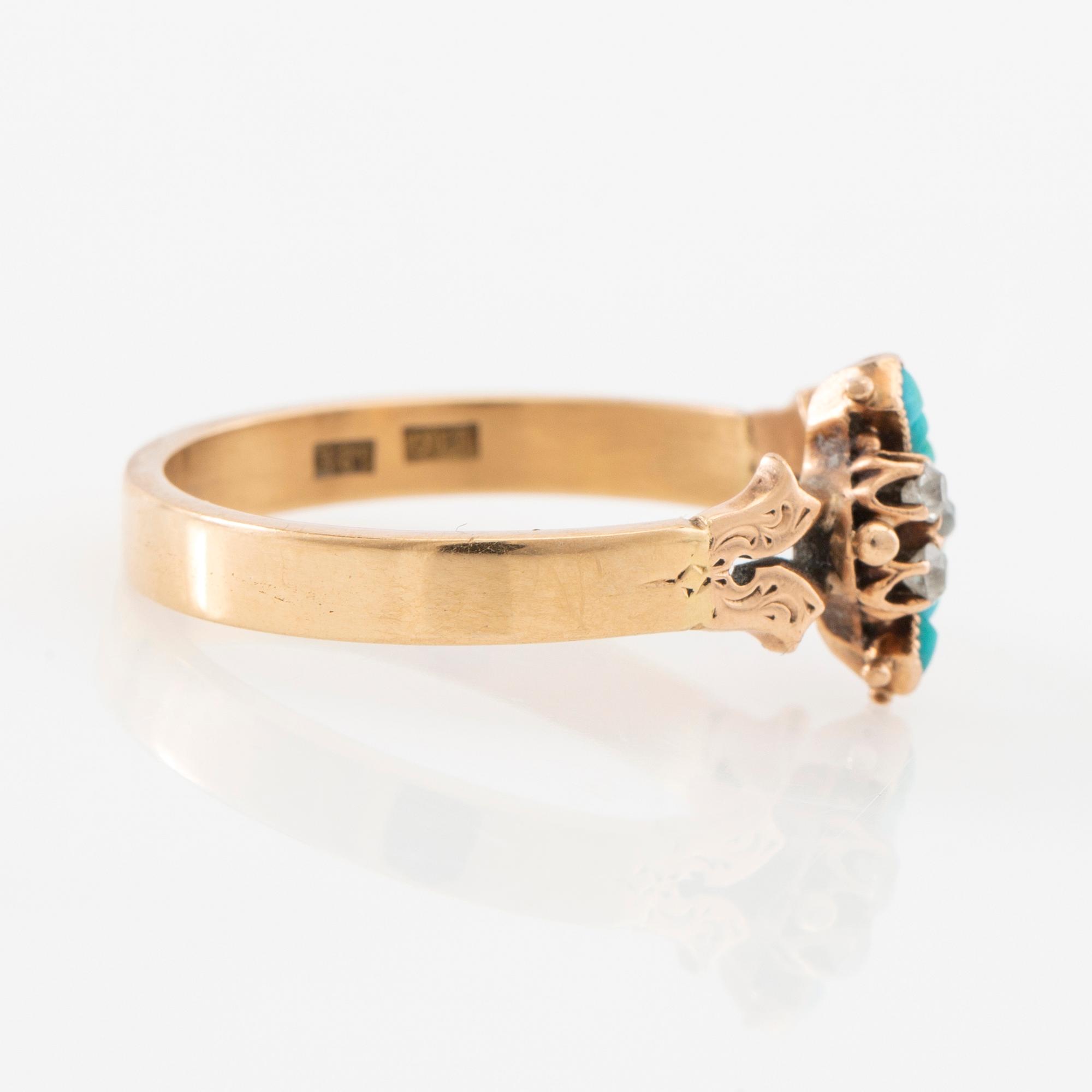 Ring in 18K gold with turquoises and old-cut diamonds.