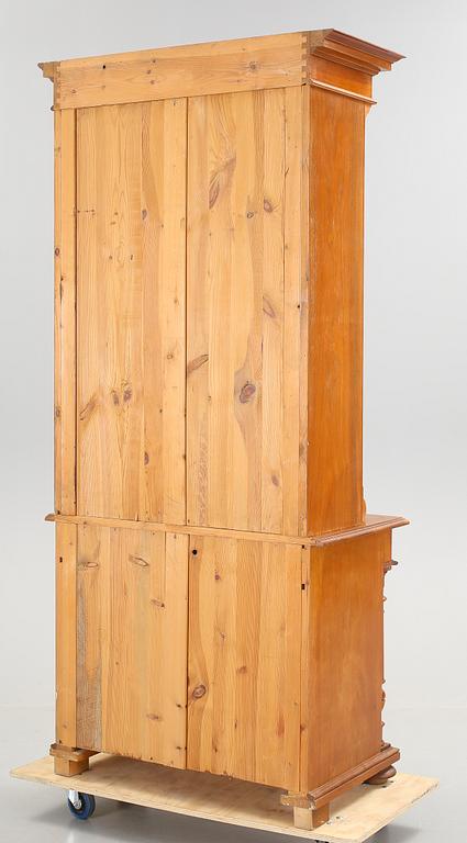BOKSKÅP, nyrenässans, 1800-talets slut.