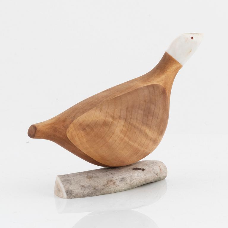 Lars Levi Sunna, a birch and reindeer horn figurine of a grouse, signed LLSUNNA.