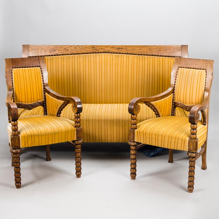 An early 20th century 3-piece Finnish Jugend sofa suite.