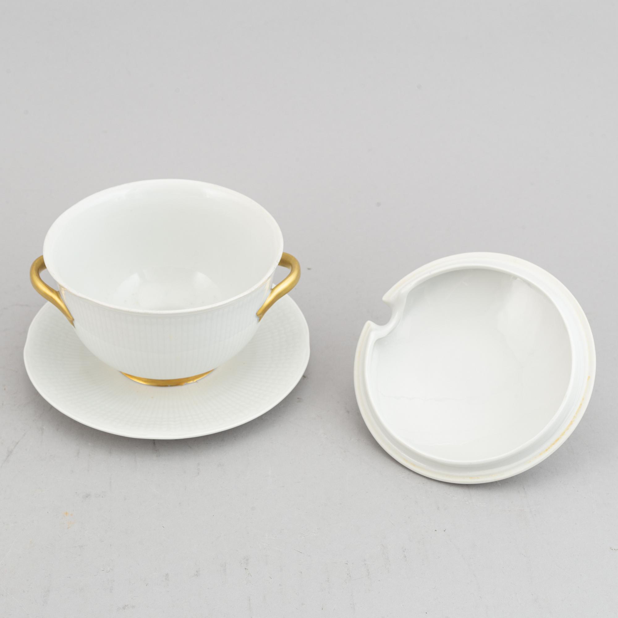 Louise Adelborg, Mat, kaffe- och teservis, Porslin, 110 delar, "Swedish Grace"/"Nationalservisen", Rörstrand.