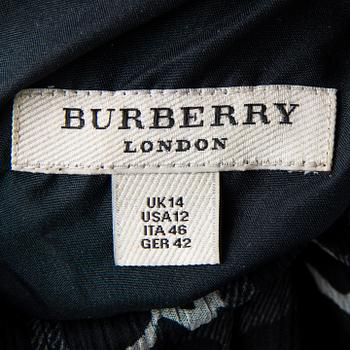 ÄRMLÖS BLUS, Burberry.