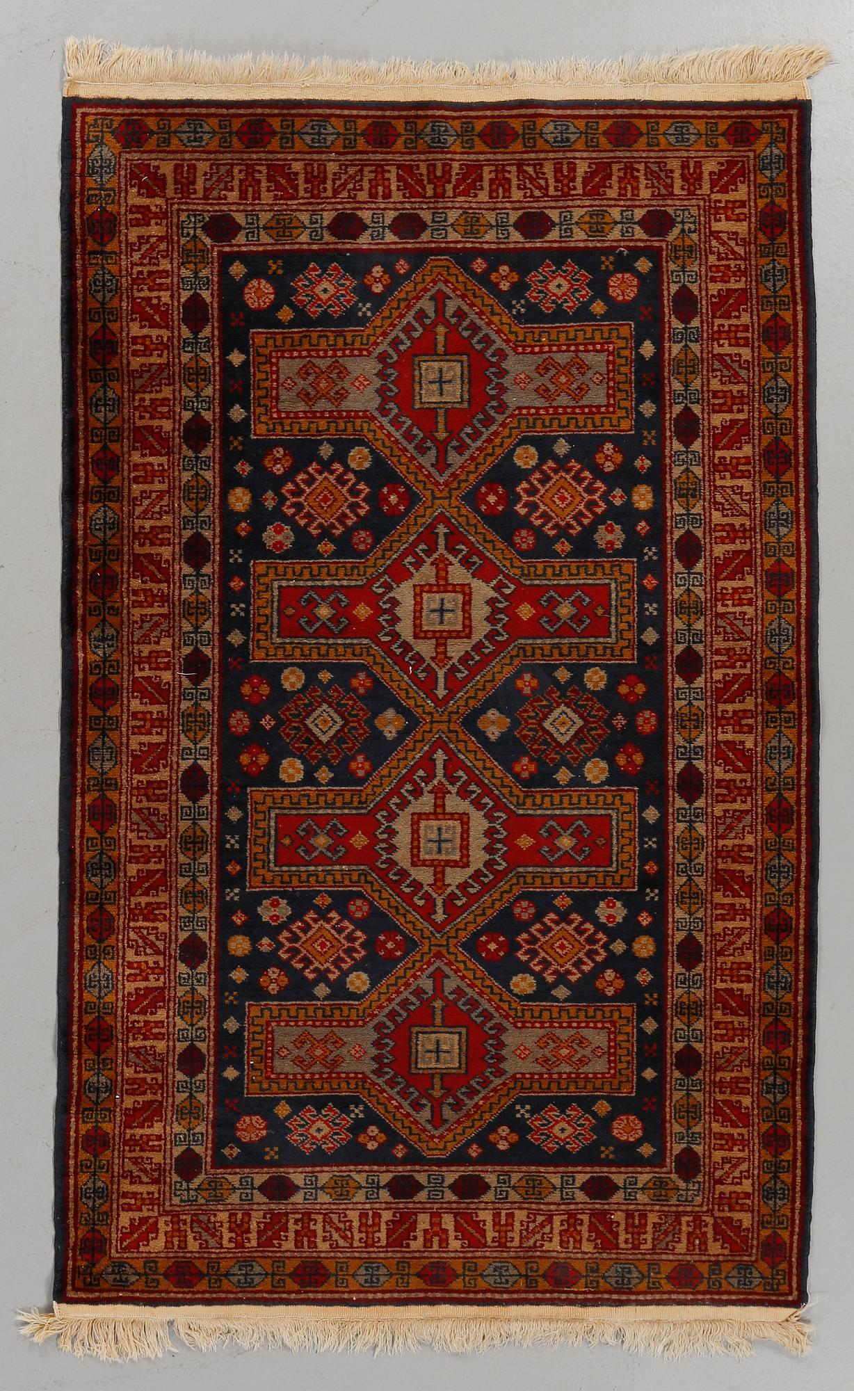 MATTA, troligen Kaukasisk, old, 170x100 cm.