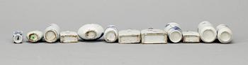 SNUSFLASKOR, 12 st, porslin, 1800/1900-tal.