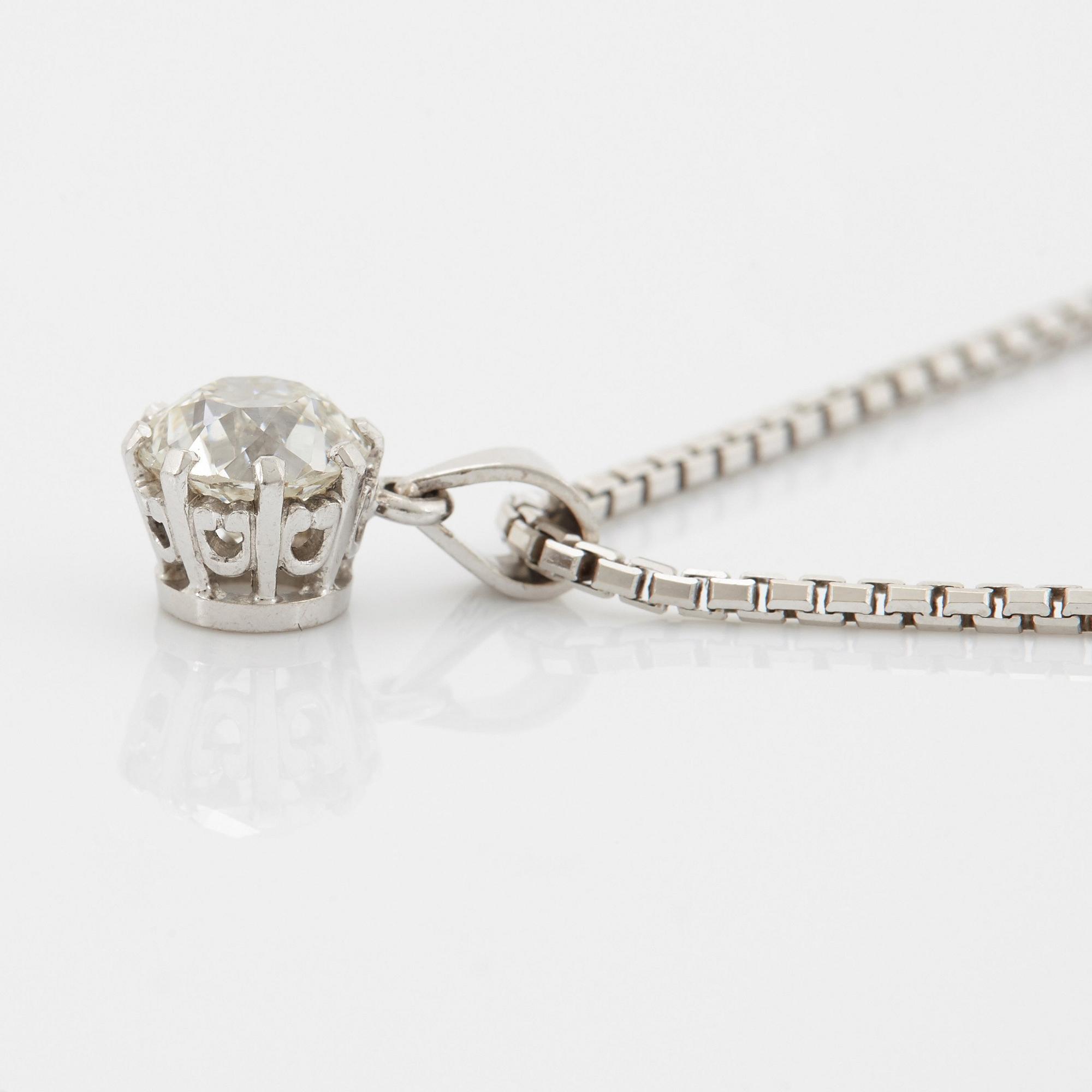 Hängsmycke 18K vitguld med en gammalslipad diamant vikt 1.44 ct enligt gravyr.
