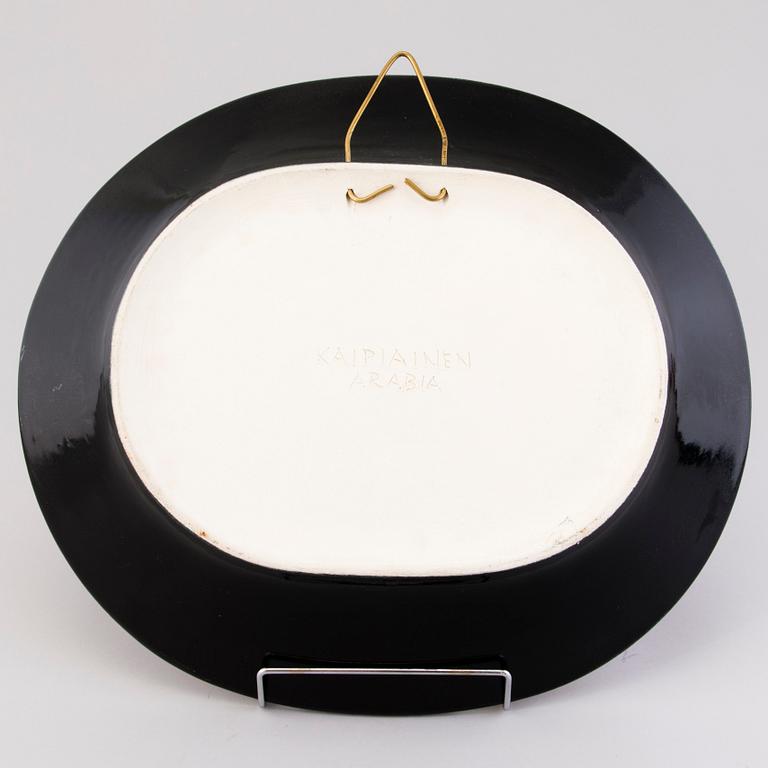 BIRGER KAIPIAINEN, a ceramic bowl, signed Kaipiainen Arabia.