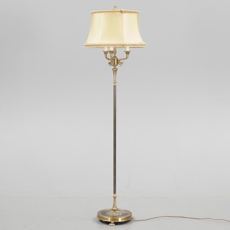 GOLVLAMPA, 1900-talets första hälft.