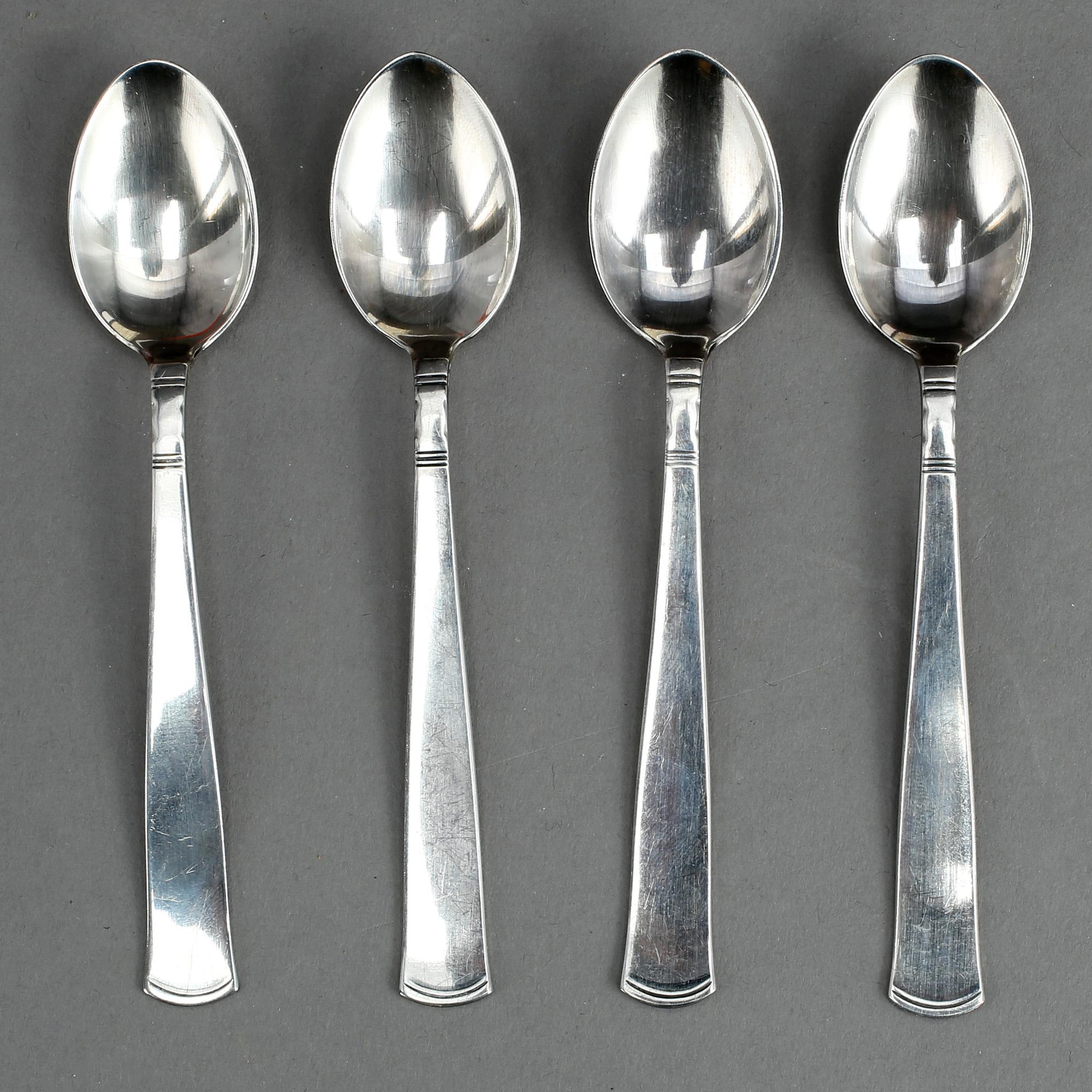 PARTI SILVER, 60 delar, inklusive 5 uppsättningar kaffeskedar, majoriteten Lidköping, mitten 1900-talets. Vikt ca 821 g.