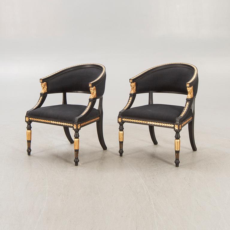 Baljfåtöljer ett par Gustaviansk stil 2000-tal.