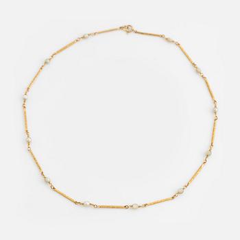 14K gold and pearl bracelet and necklace.