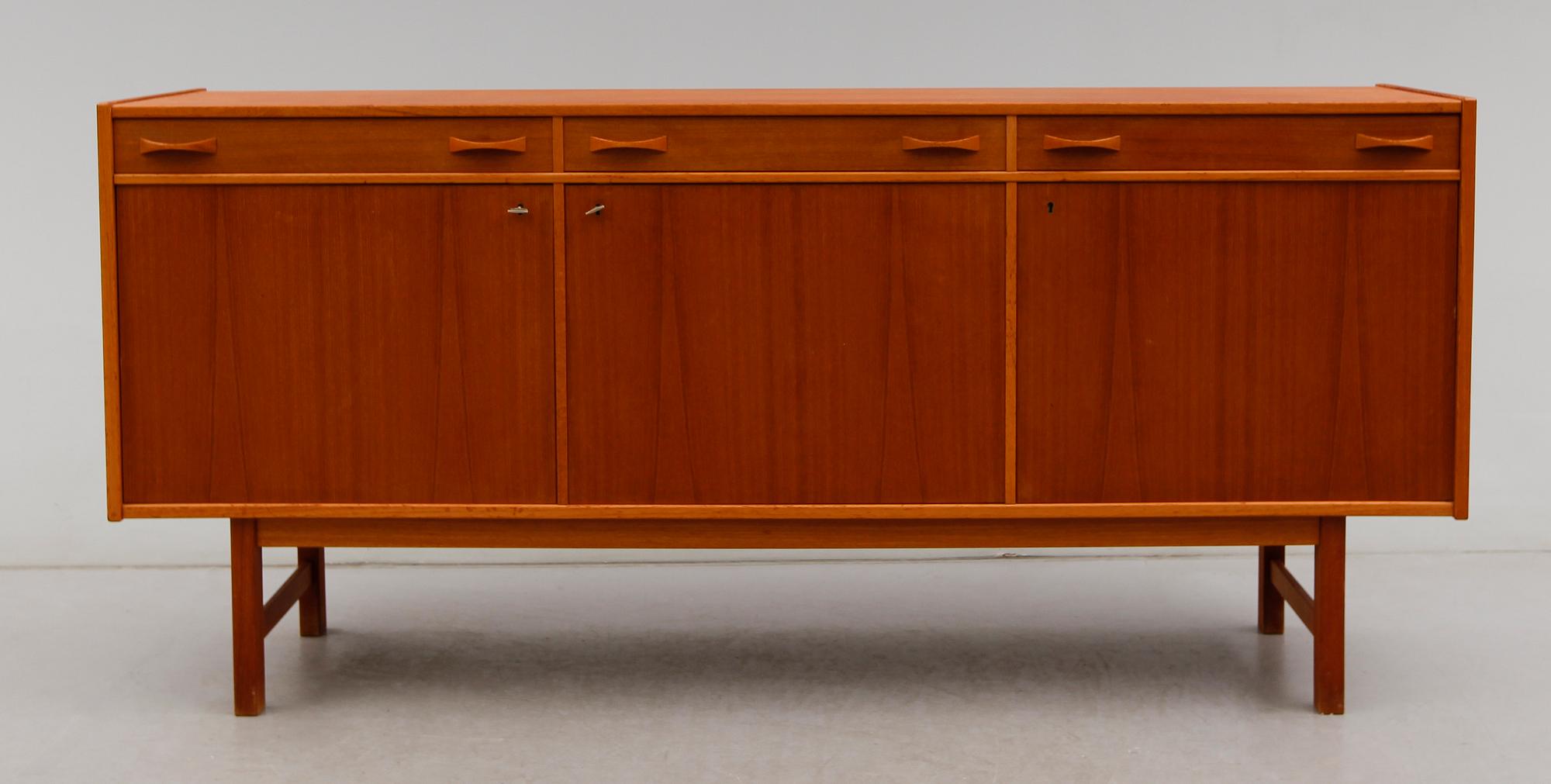 SIDEBOARD, Ulferts, 1900-talets andra hälft.