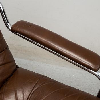 A pair of easy chairs, second half of the 20th century.