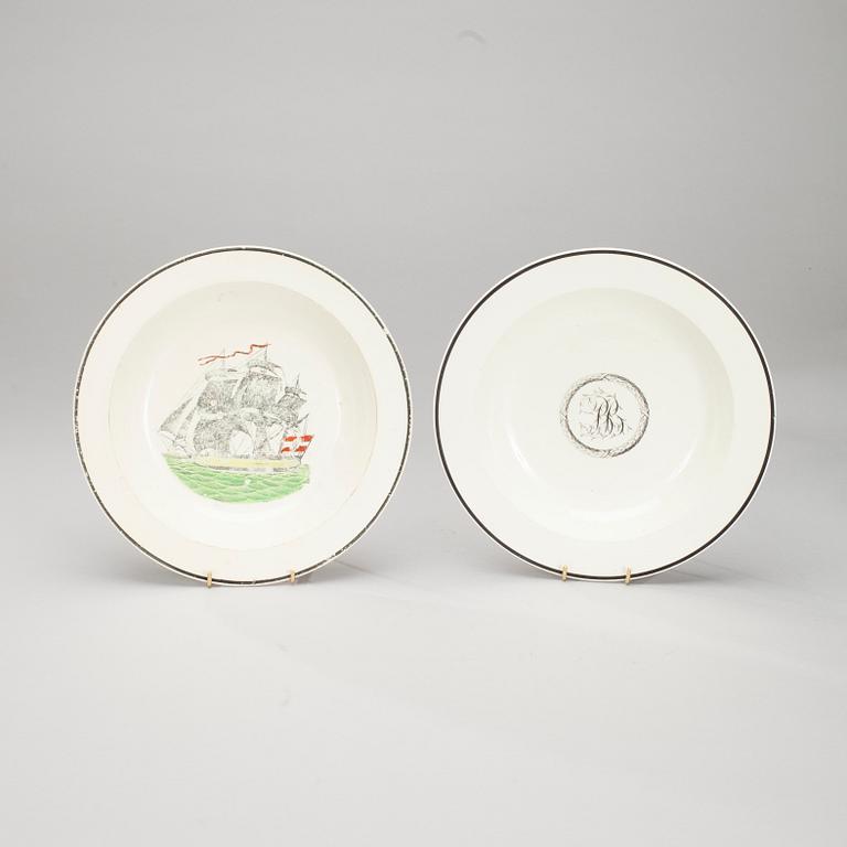 LAUTASIA, 2 kpl, fajanssia, Tanska, vuosisadan vaihde 1700/1800.