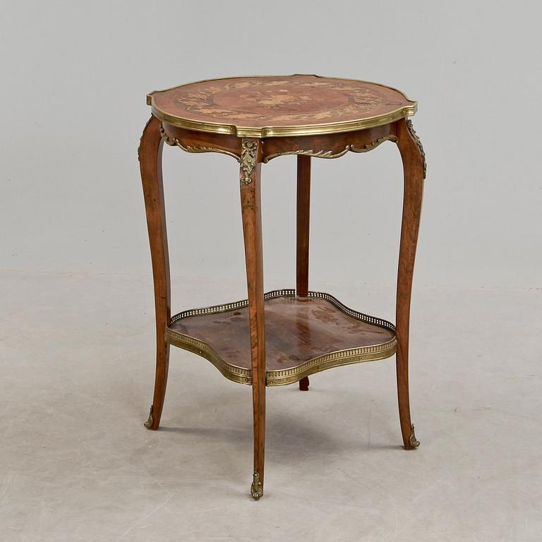 BORD, rokokostil, 1900-talets första hälft.