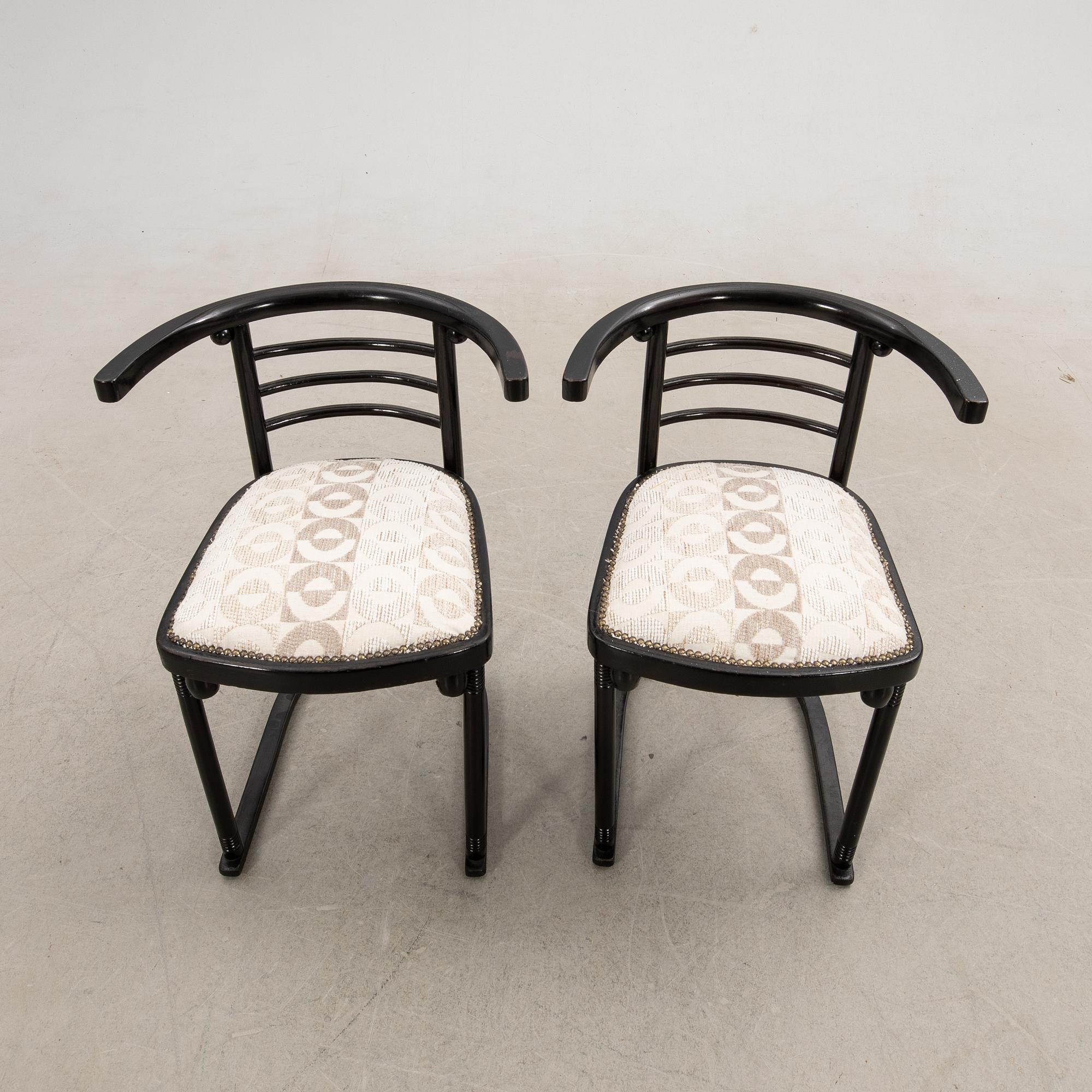 Josef Hoffmann, attributed to, Attributed armchairs, a pair from the first half of the 20th century.