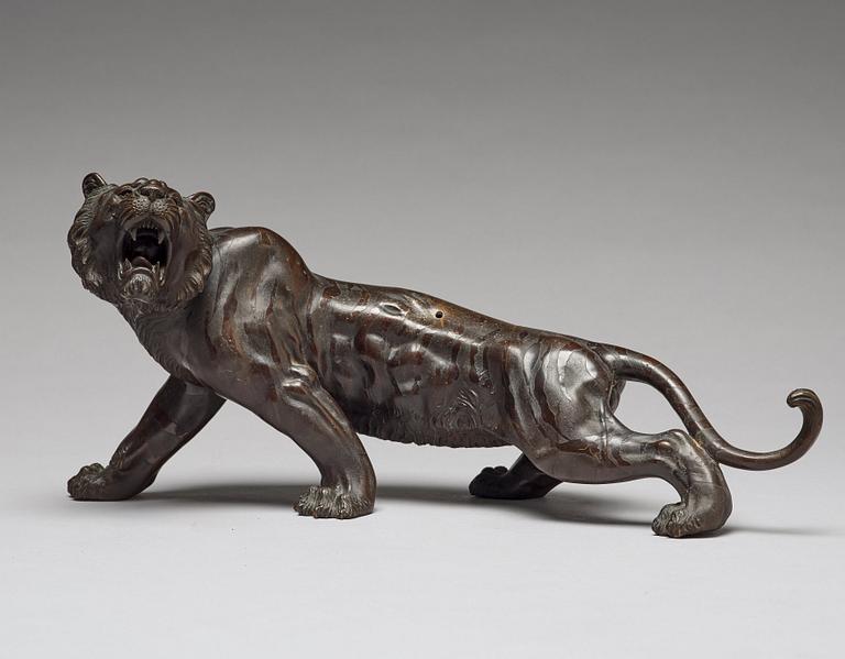 A Japanese bronze sculpture group of tigers, Meiji (1868-1912).