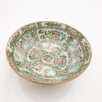Bowl and cover urn, China, Canton, 18th/20th century.